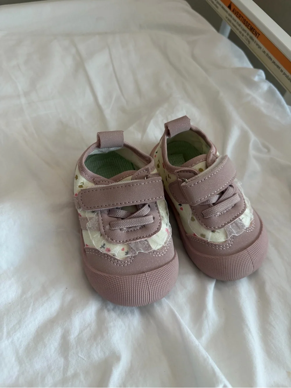 Kids Pink Floral Lightweight Sneakers
